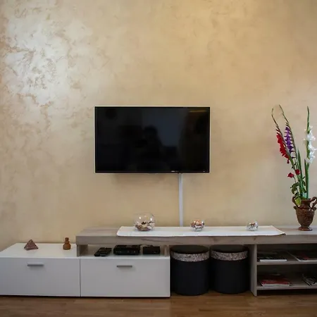 Apartment Your One And Only *